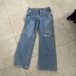 SHEIN RIP HIGHRISE BOYFRIEND JEANS. SIZE L. NEVER WORN!